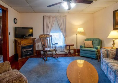 Walnut Living Room - Inn on Maple Street BB, Port Allegany